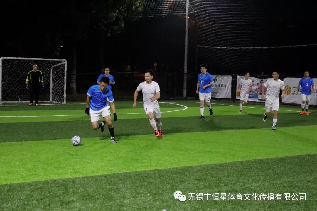 足球之夜，激情与梦想的旋律——解析Football Night Anthem歌词英文版